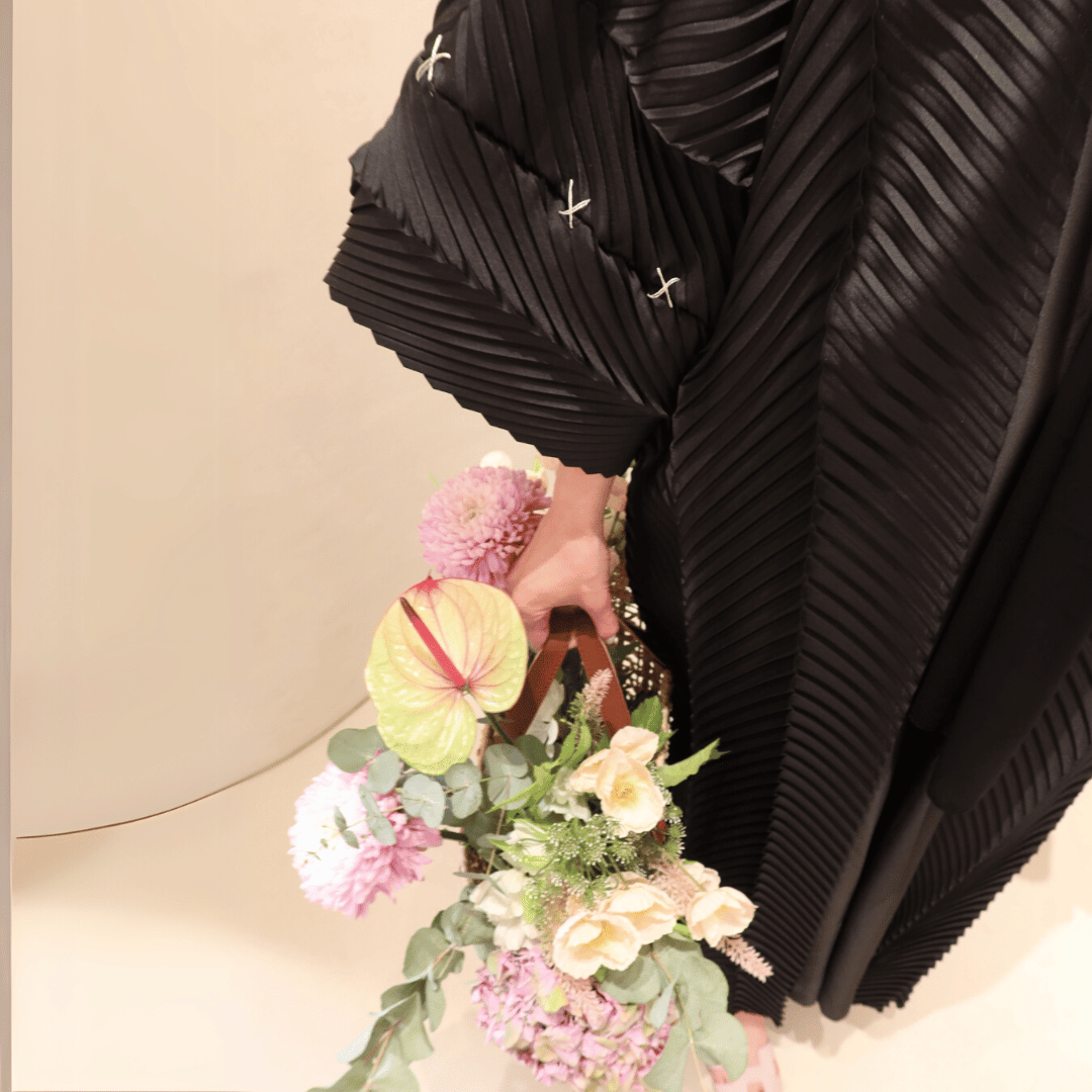 Linear Taffeta Abaya